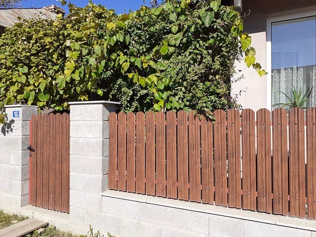 Sipca Metalica Gard TISA Imitatie Lemn Mahon Dublu